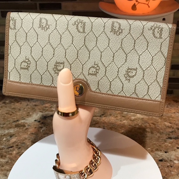 DIOR Honeycomb Leather Bifold Wallet 😍🔥 - Picture 17 of 17